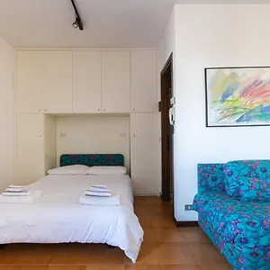 Mysa - Lovely Studio Between Lake And Castle Apartment